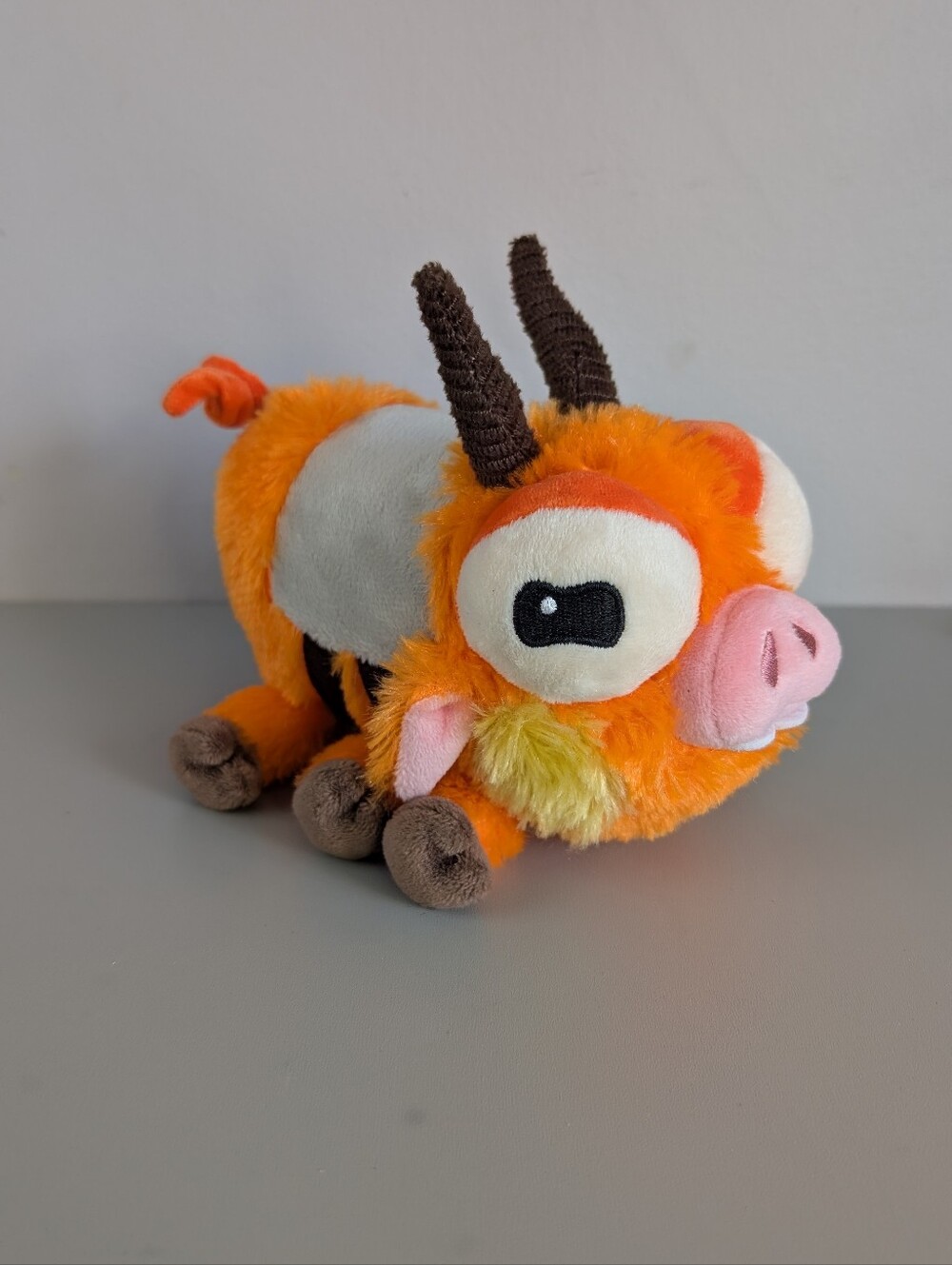 Disney Store Monsters University Archie the Scare Pig, Pixar Orange Plush Toy - Picture 4 of 14